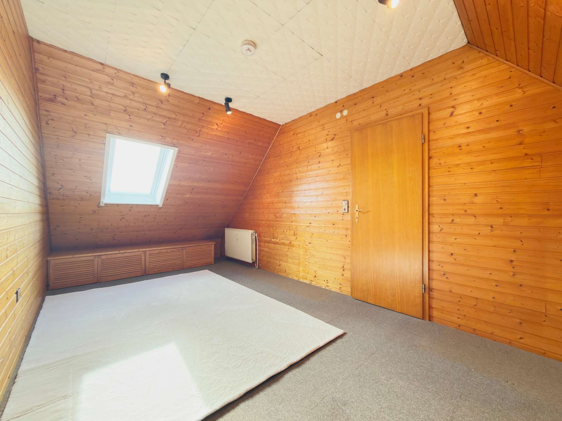 Kinderzimmer – Maisonettewohnung mit Südbalkon über den Dächern von Walle, Bremen