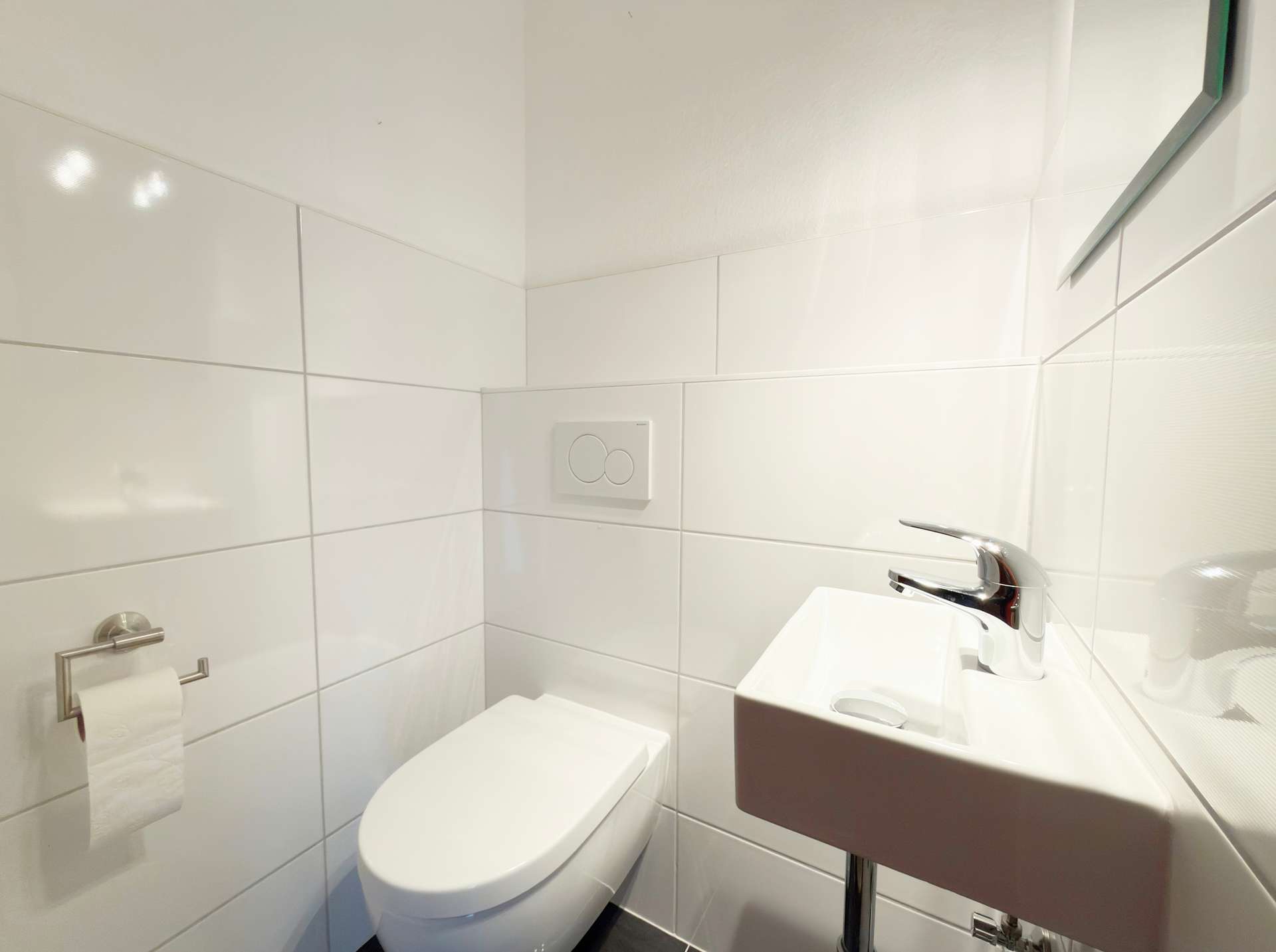 Gäste-WC – Maisonettewohnung mit Südbalkon über den Dächern von Walle, Bremen