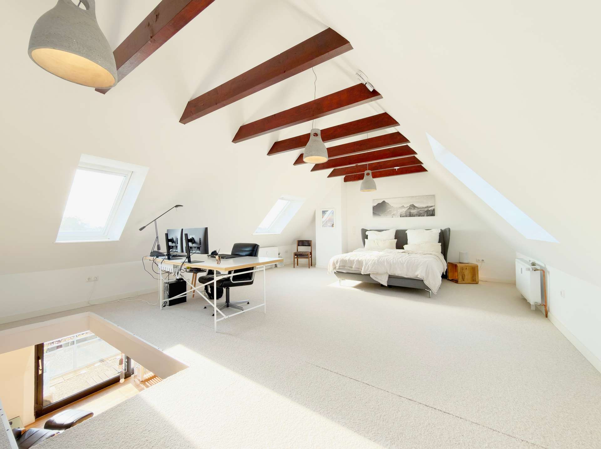 Schlafzimmer – Moderne, klimatisierte Maisonettewohnung im Loftcharakter mit Balkon und Garage, Bremen