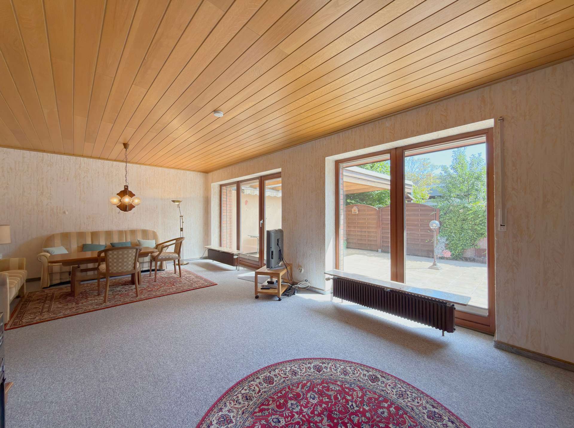 Wohnzimmer – Freistehendes Einfamilienhaus mit Garten und Garage, Lemwerder