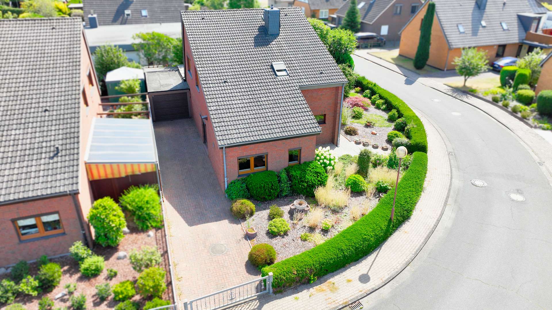 Außenansicht – Freistehendes Einfamilienhaus mit Garten und Garage, Lemwerder