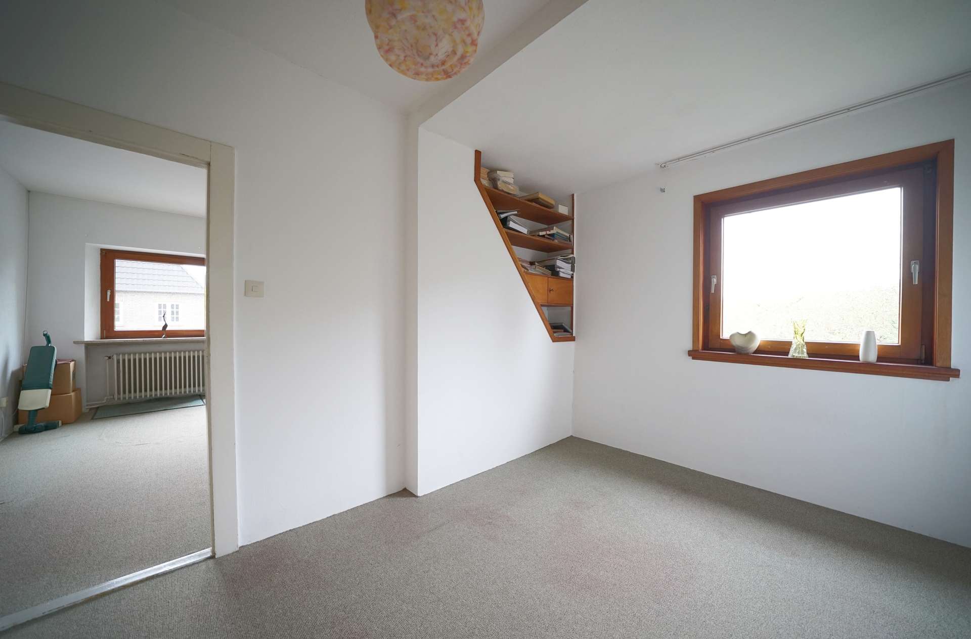 Arbeitszimmer DG – Doppelhaushälfte mit Anbau und Garage auf großem Grundstück, Bremen