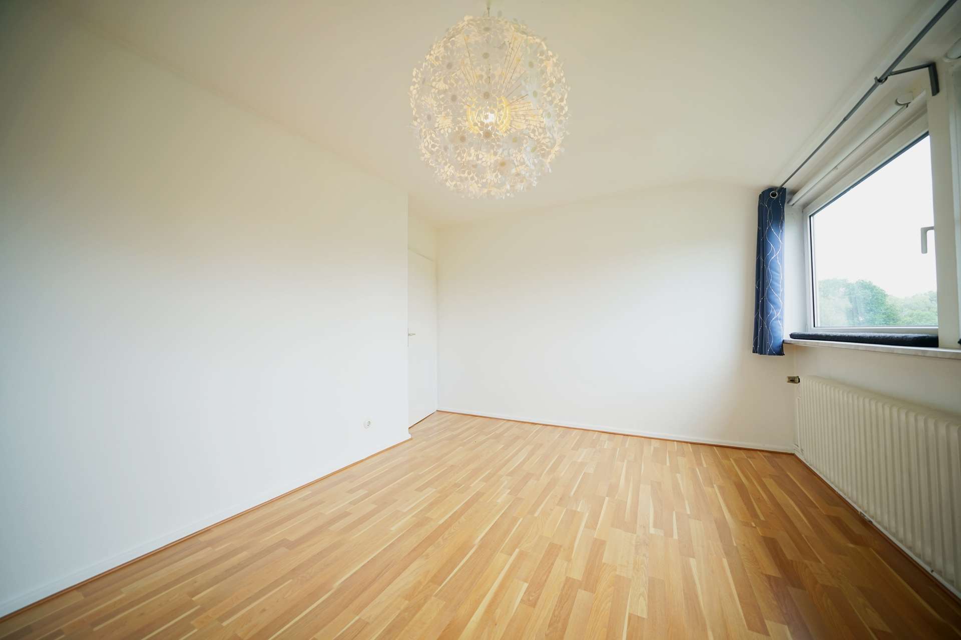 Schlafzimmer DG – Mehrfamilienhaus mit drei Wohneinheiten und großem Keller, Bremen