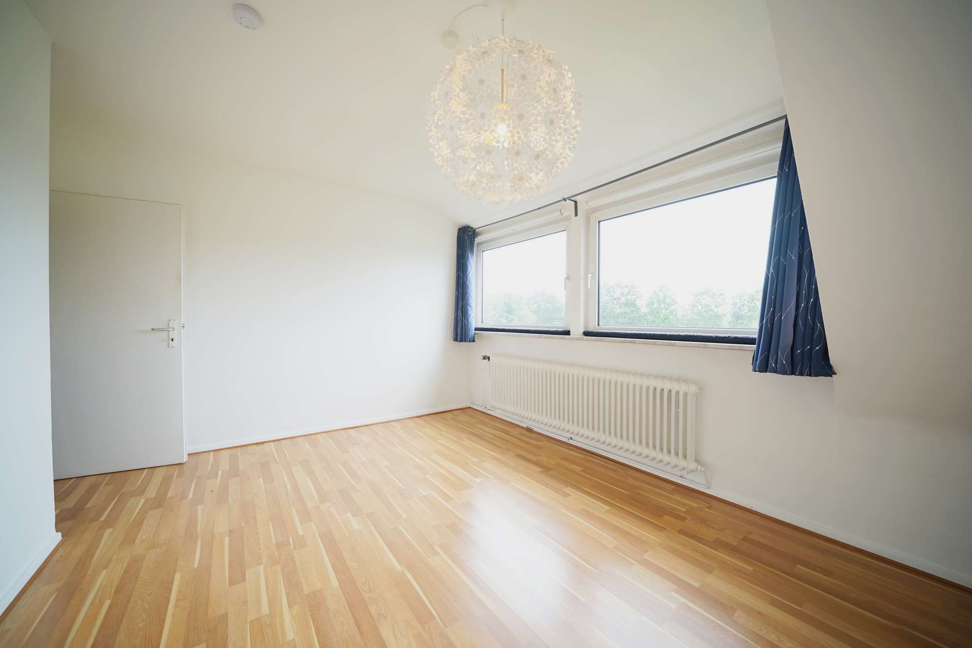 Schlafzimmer DG – Mehrfamilienhaus mit drei Wohneinheiten und großem Keller, Bremen