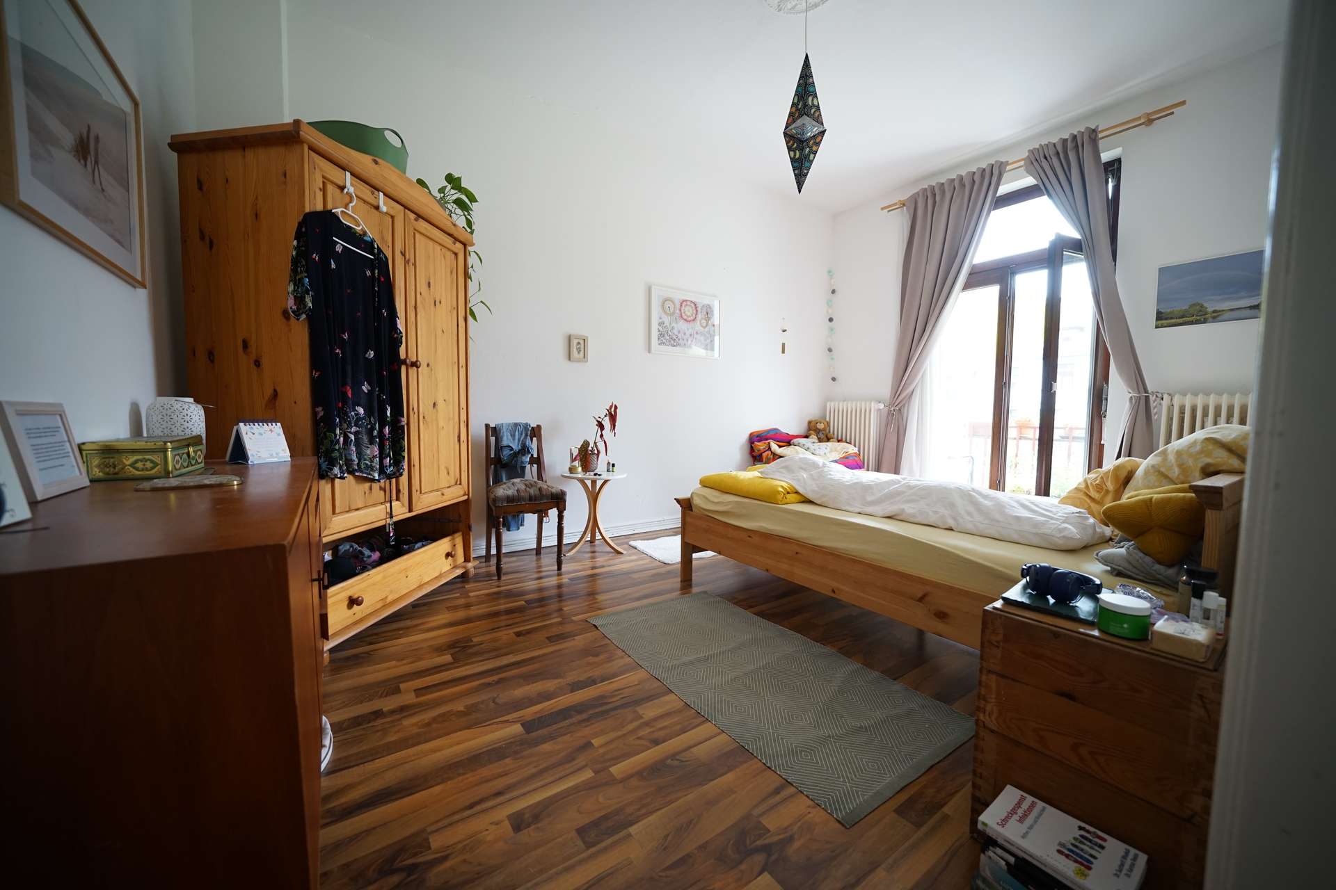 Schlafzimmer Einheit HP – Reihenmittelhaus mit drei Wohneinheiten in gefragter Lage, Bremen