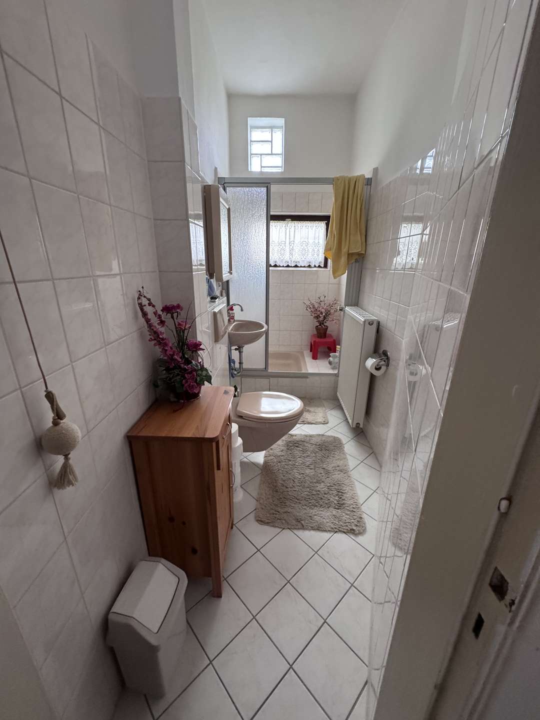 Bad 1. OG – Reihenmittelhaus mit drei Wohneinheiten in gefragter Lage, Bremen