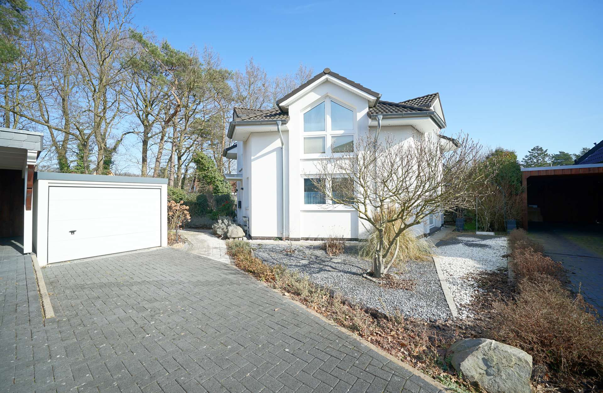 Frontansicht – Individuelles Einfamilienhaus mit Garage in ruhiger Lage, Achim