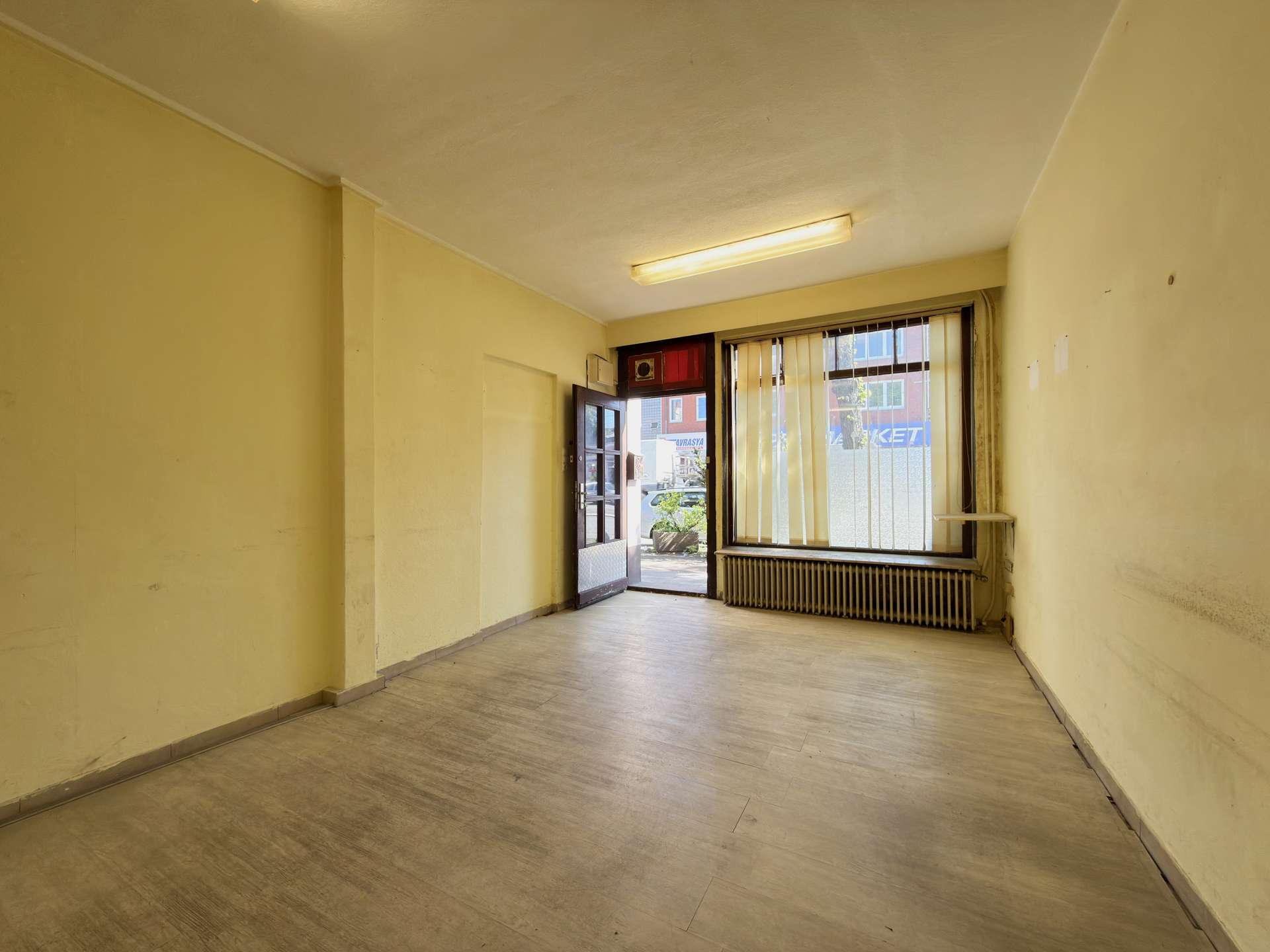 Gewerbeeinheit – Wohn- und Geschäftshaus mit Garten, Bremen