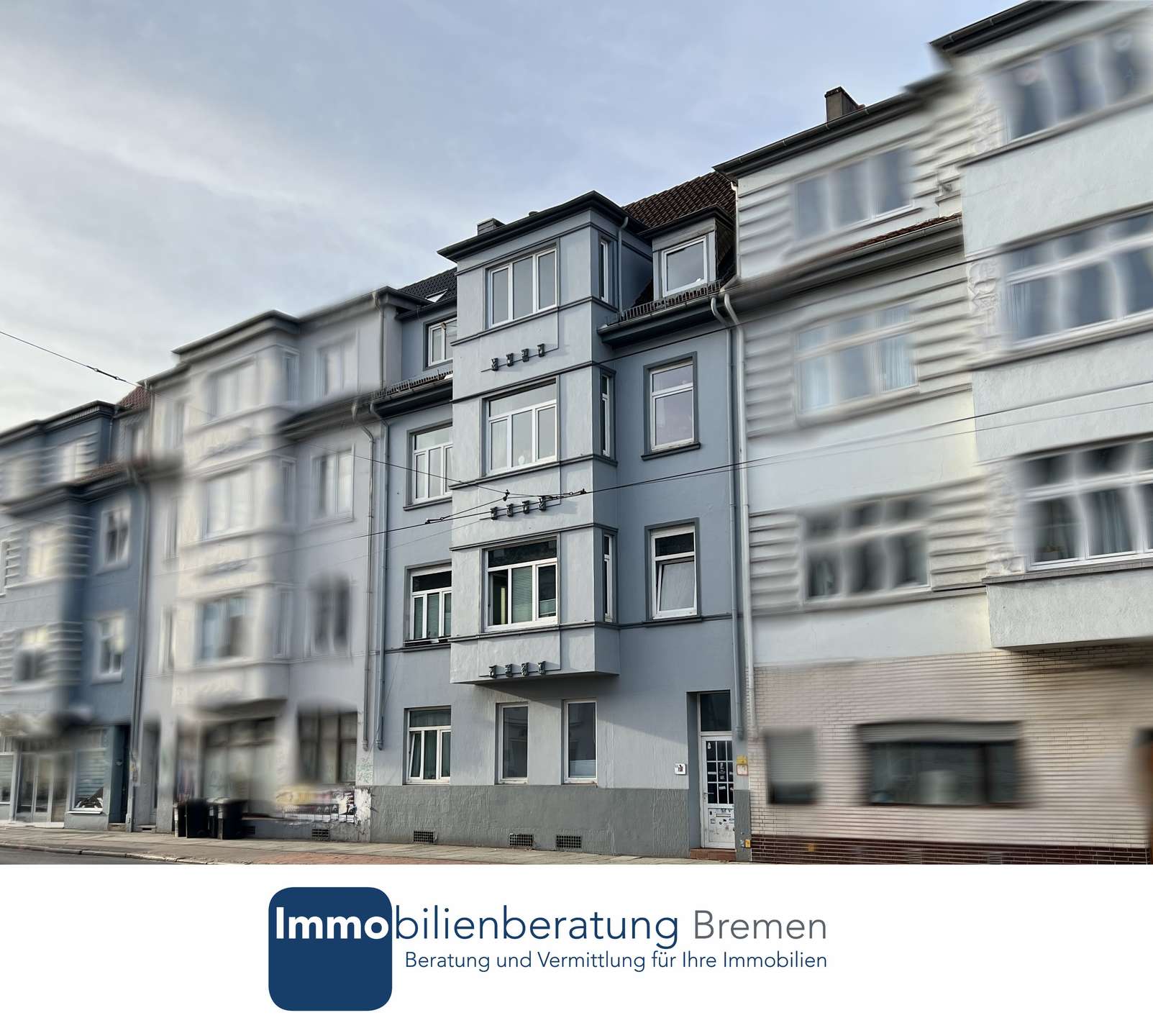 Mehrfamilienhaus mit 4 Wohneinheiten und Garten
