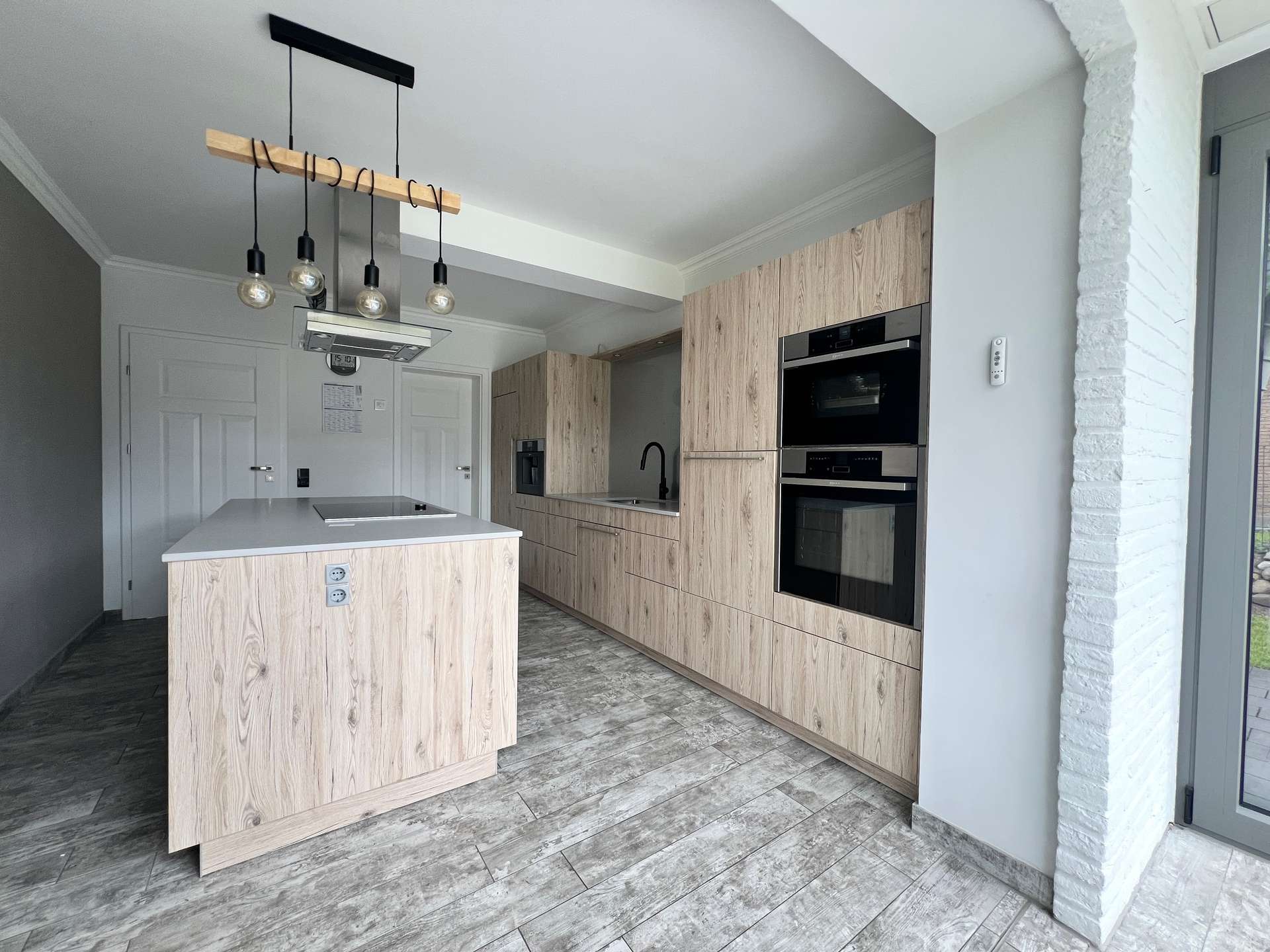 Küche – Modernes Einfamilienhaus mit Balkon, Terrasse und Garten, Verden (Aller)