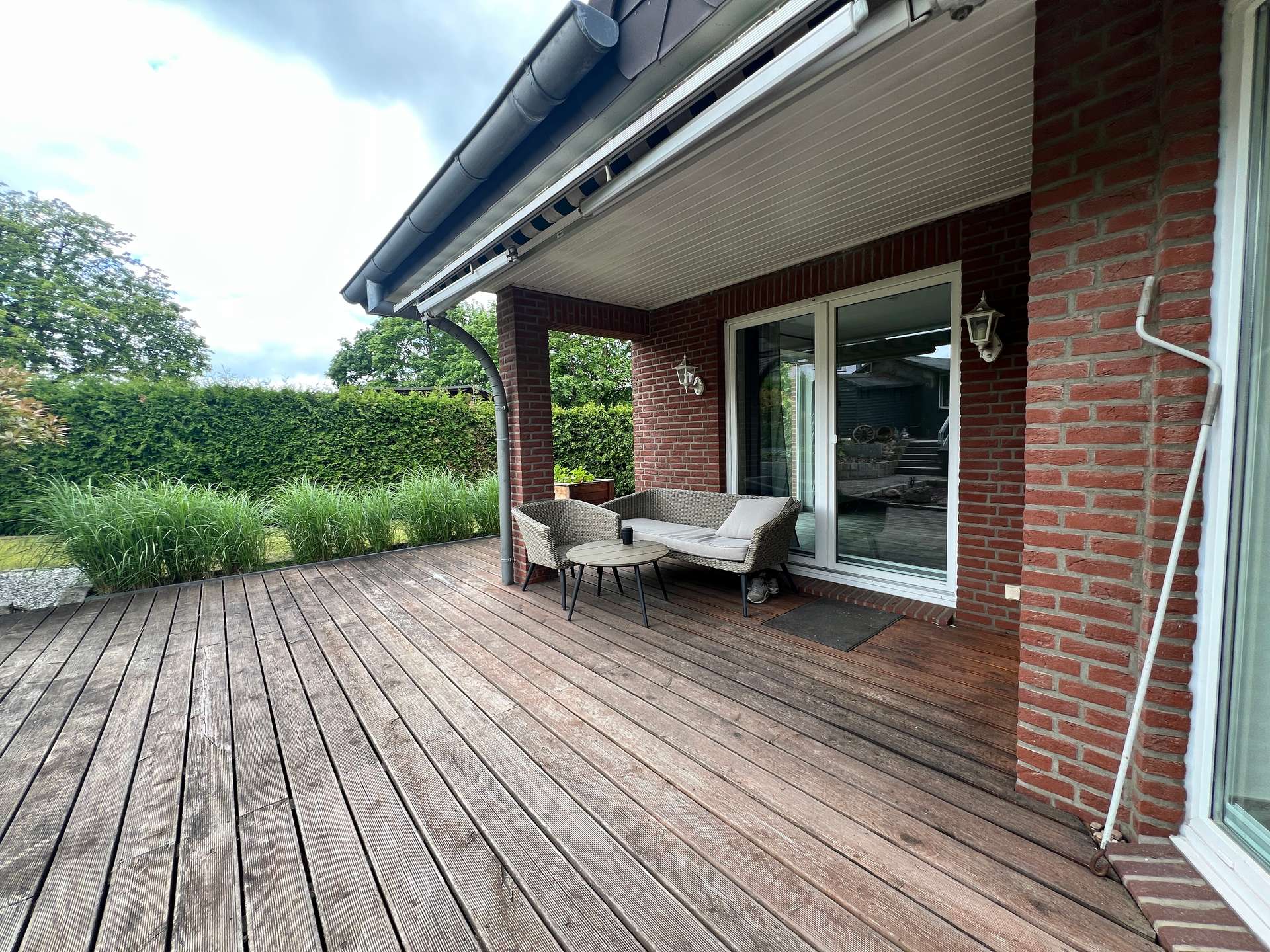 Terrasse – Modernes Einfamilienhaus mit Balkon, Terrasse und Garten, Verden (Aller)