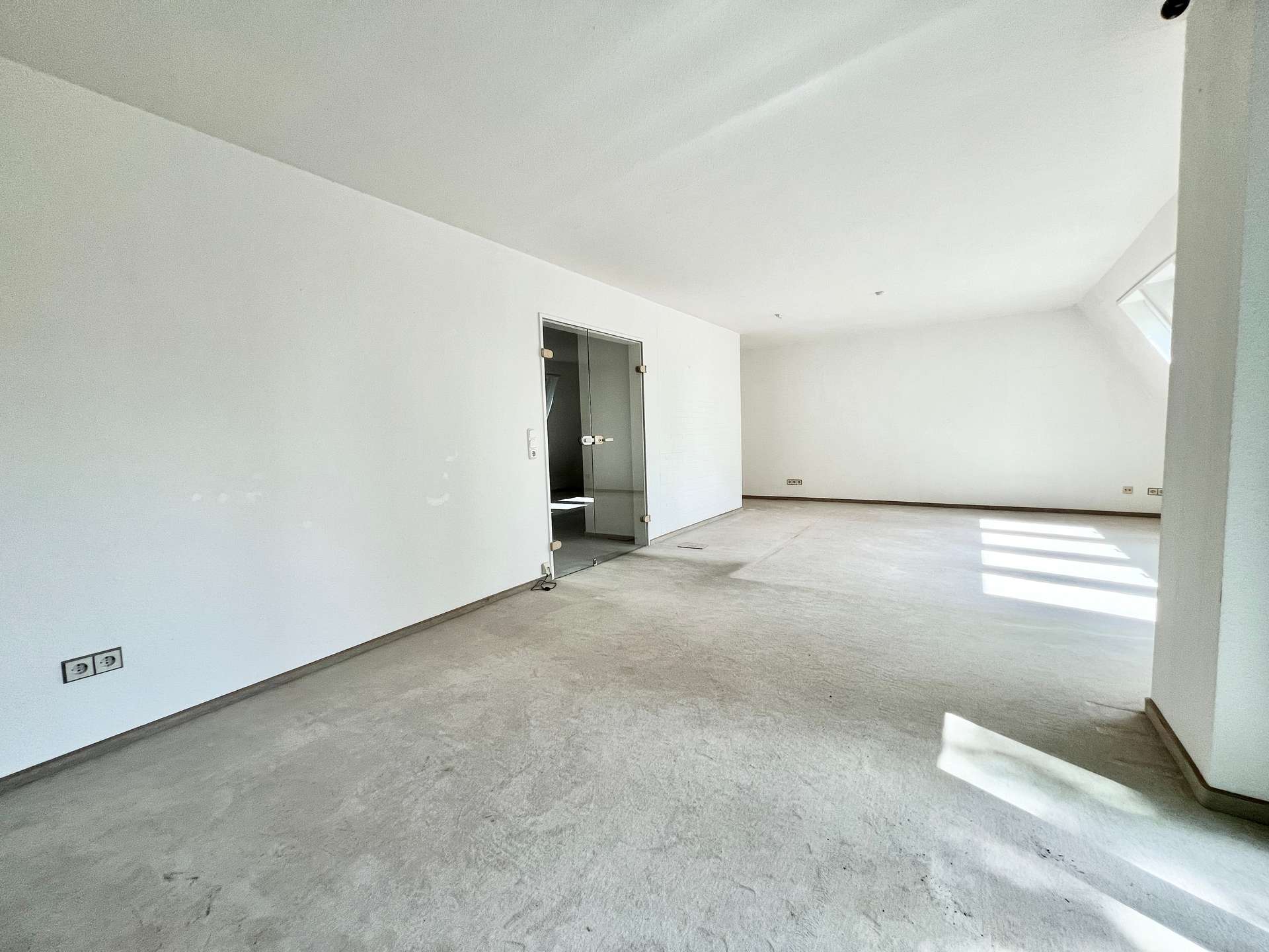 Wohnzimmer – Maisonettewohnung mit Balkon und Tiefgaragenstellplatz in zentraler Lage, Lilienthal