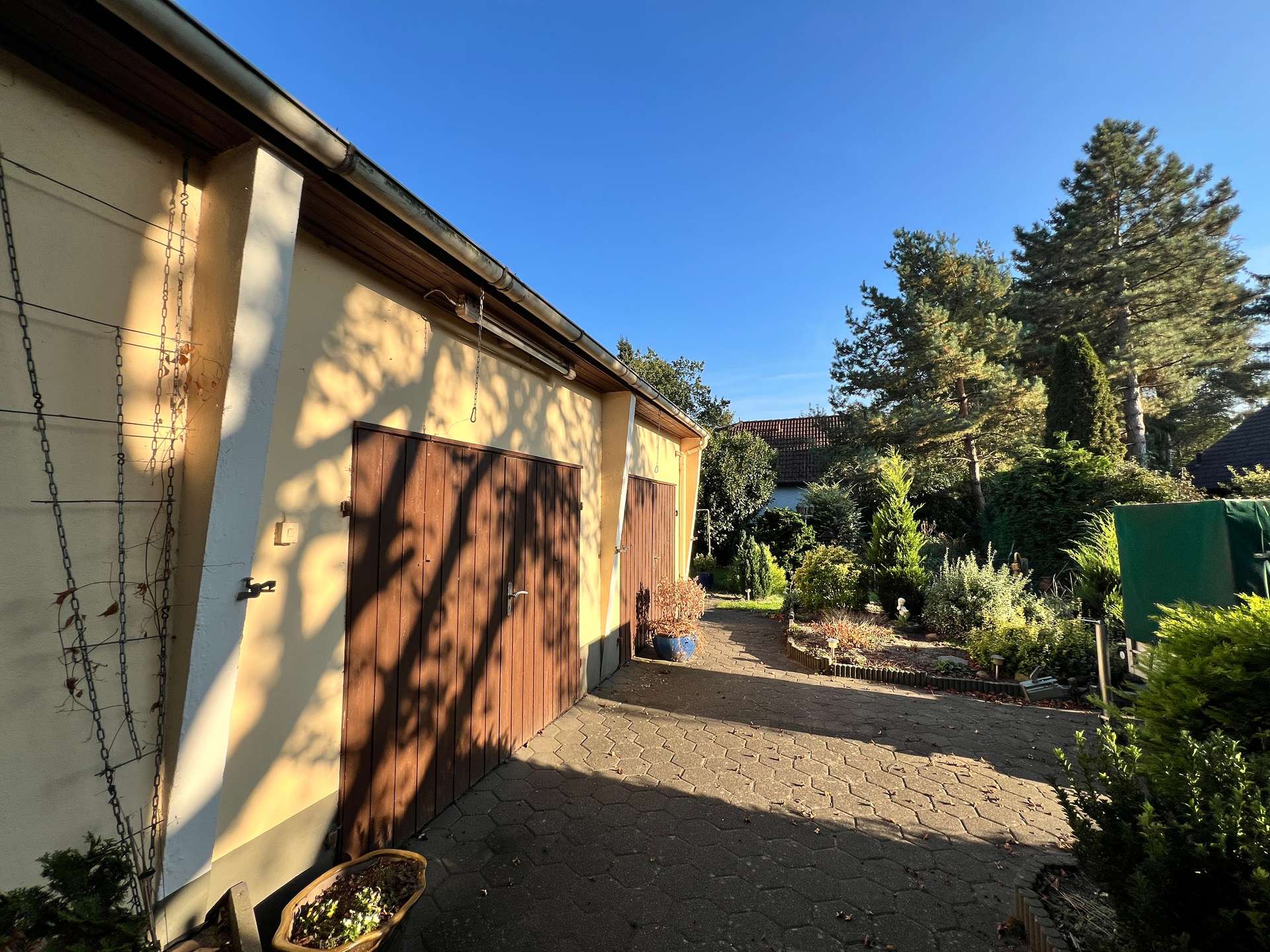 Außenansicht – Einfamilienhaus mit Doppelgarage und Garten in ruhiger Wohnlage, Lilienthal