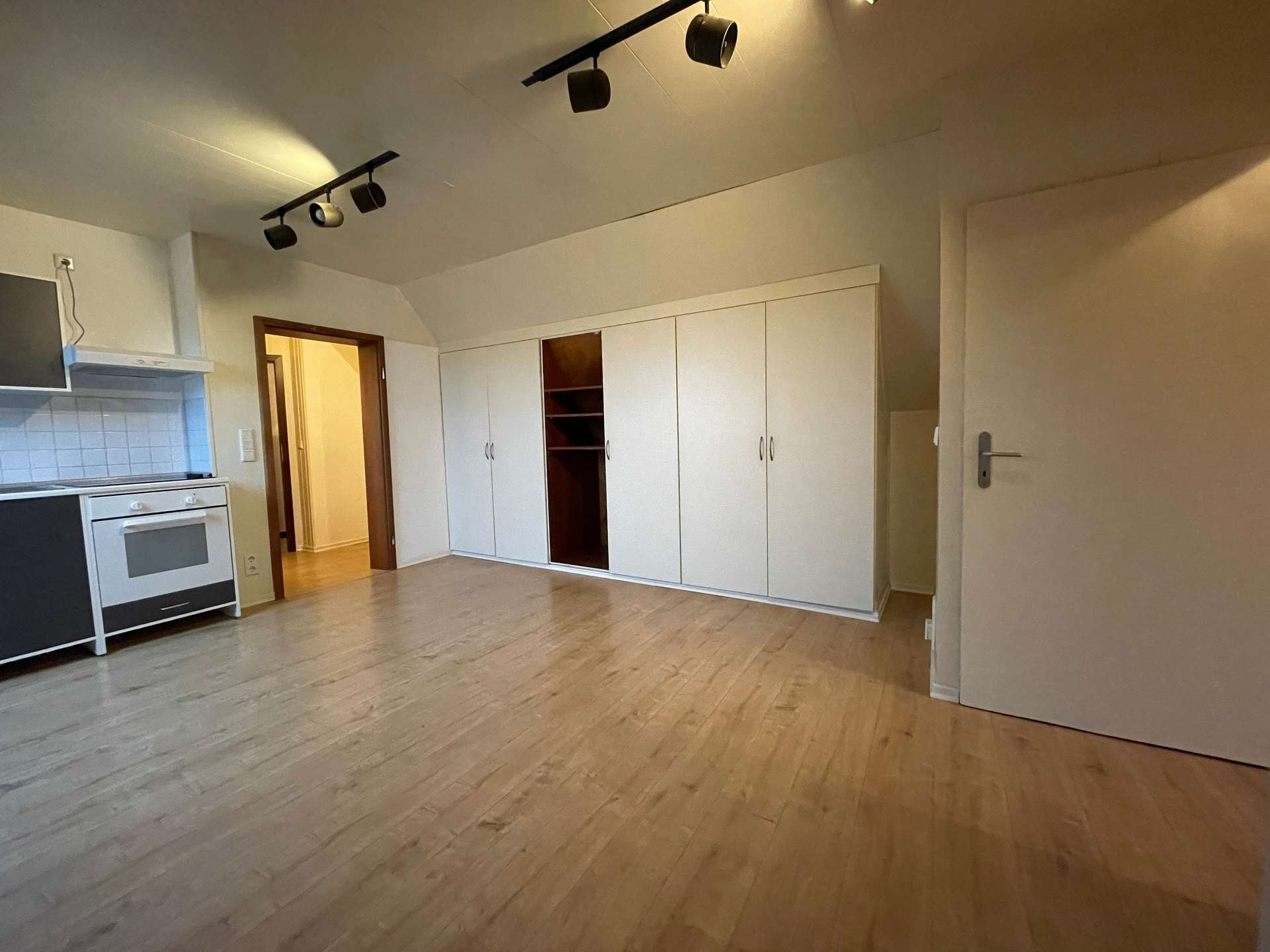 Wphnzimmer/Küche – Großzügige 2-Zimmer-Wohnung, Verden (Aller)