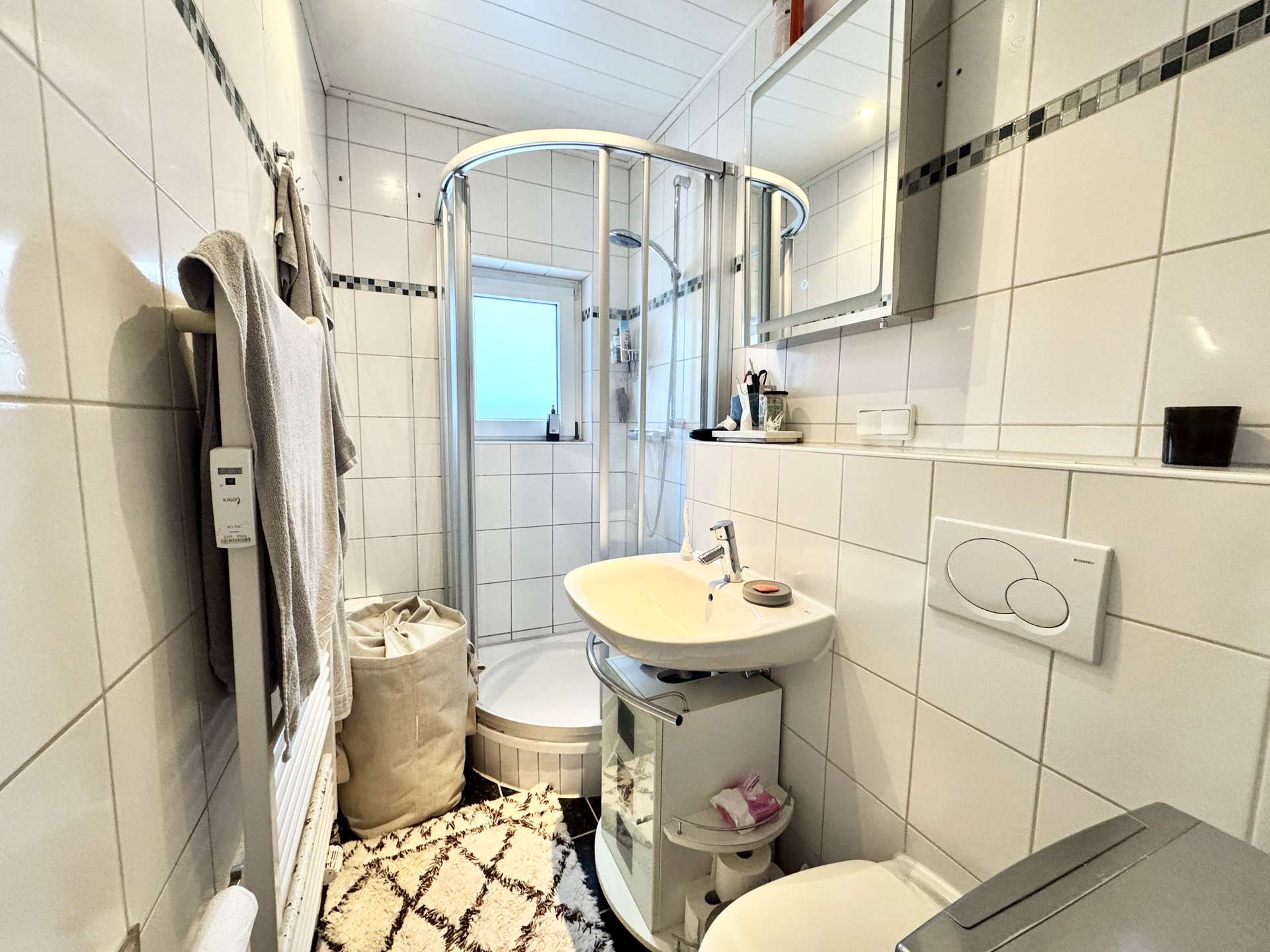 Bad – Vermietete Eigentumswohnung mit 3-Zimmern und Balkon, Bremen