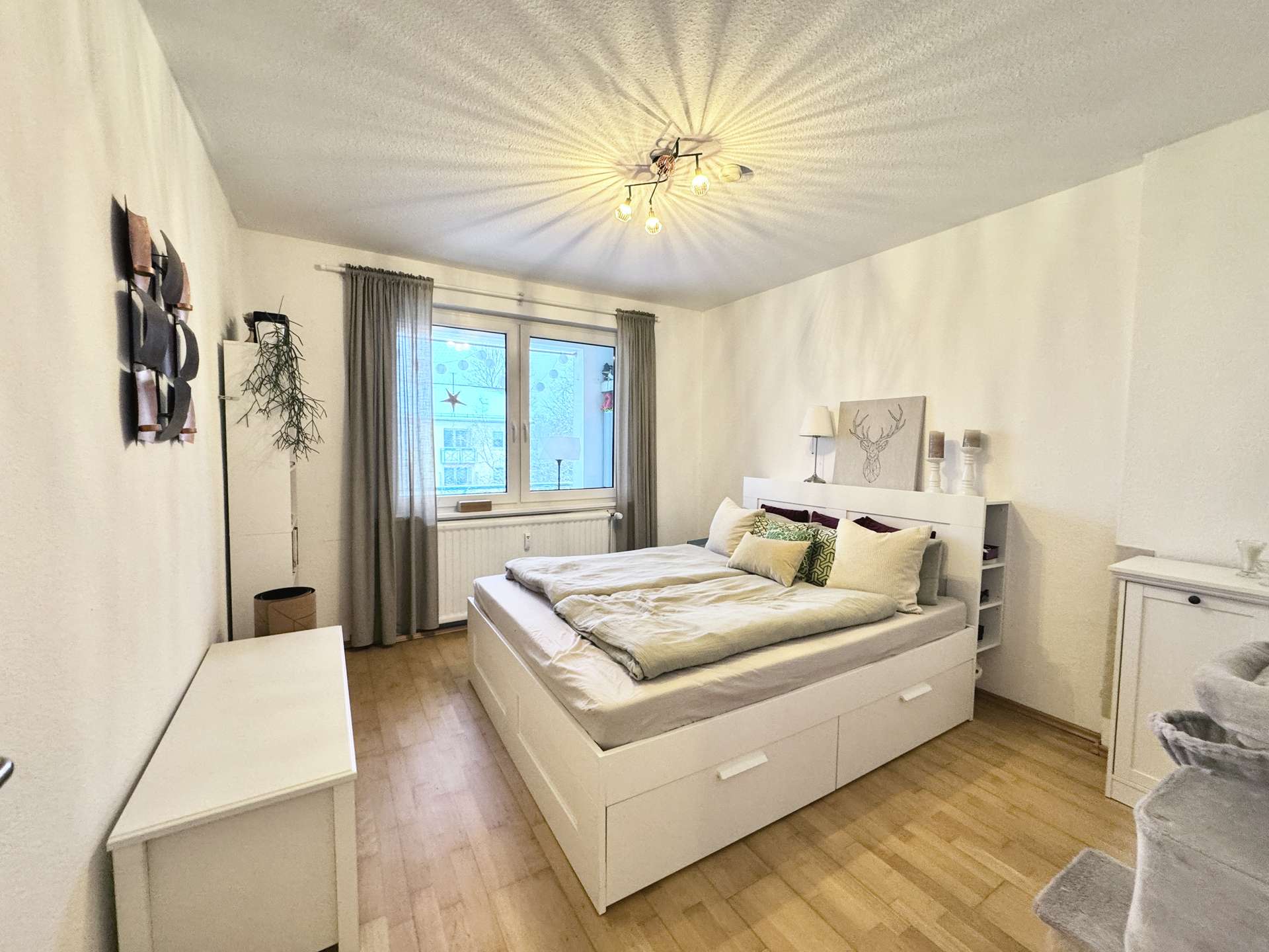 Schlafzimmer – Vermietete Eigentumswohnung mit 3-Zimmern und Balkon, Bremen