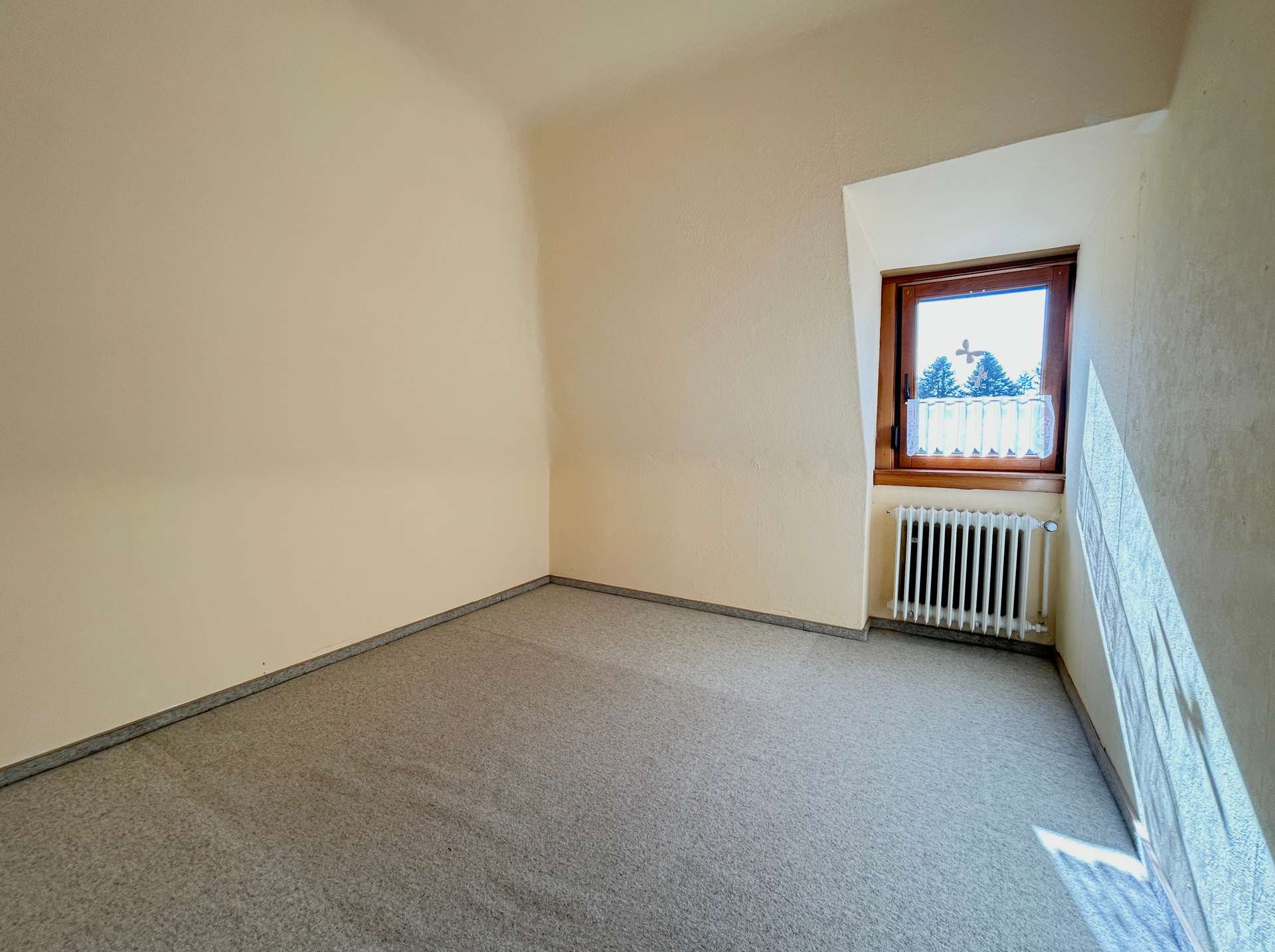 Kinderzimmer – Courtagefrei! Charmantes Einfamilienhaus auf attraktiven Hanggrundstück mit Carport, Ritterhude