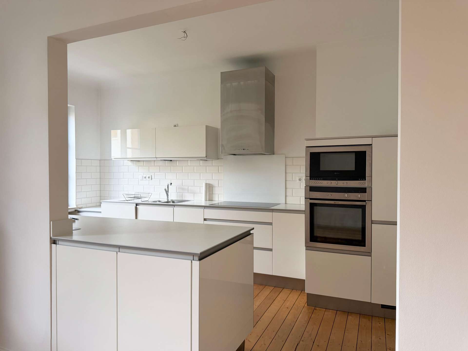 Küche – Courtagefrei: Stilvoll saniertes Reihenmittelhaus in begehrter Lage am Wachmannstraßenquartier, Bremen