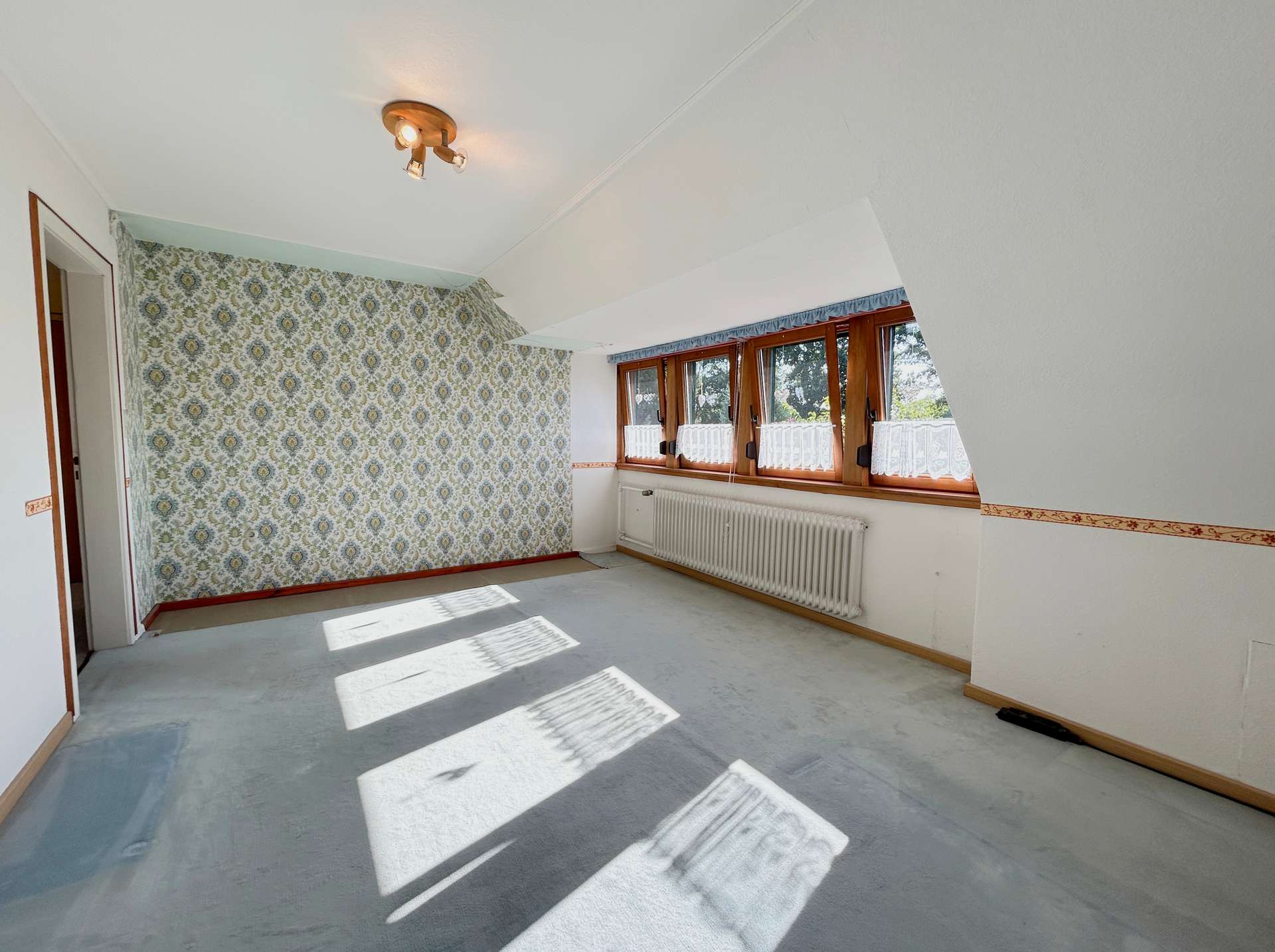 Schlafzimmer – Courtagefrei! Charmantes Einfamilienhaus auf attraktiven Hanggrundstück mit Carport, Ritterhude