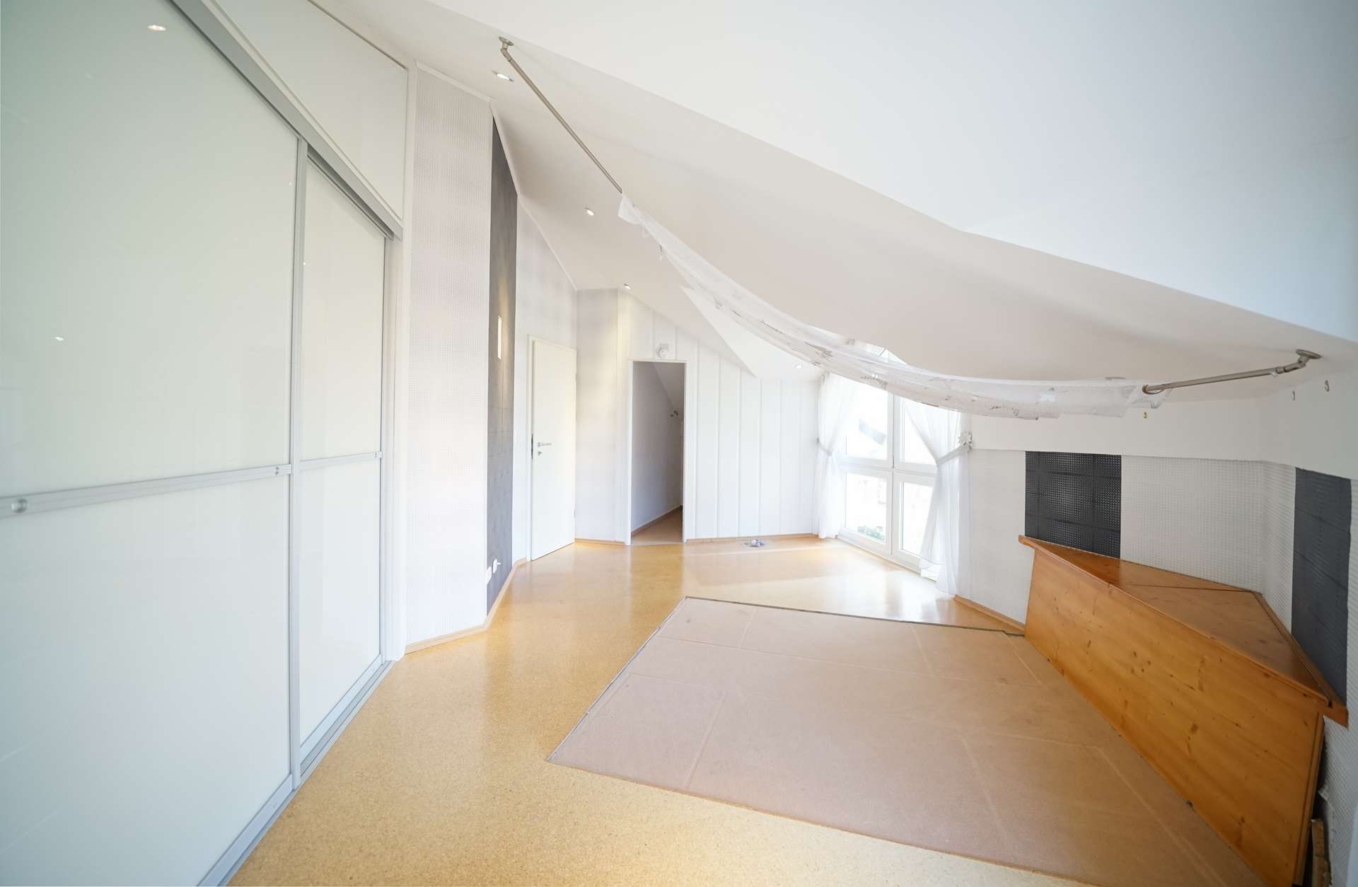 Schlafzimmer DG II – Individuelles Einfamilienhaus mit Garage in ruhiger Lage, Achim