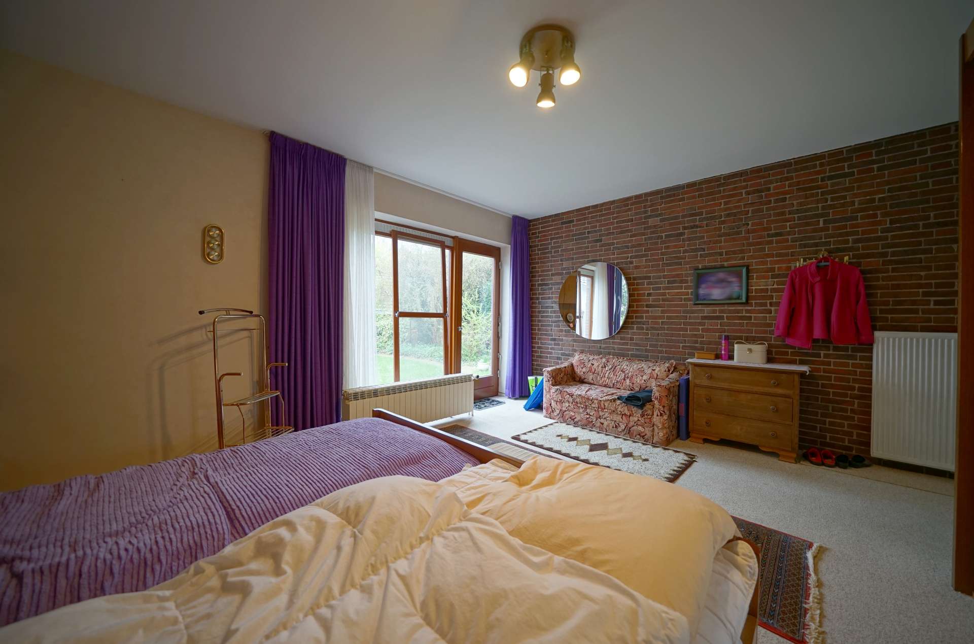 Schlafzimmer II – Doppelhaushälfte mit Anbau und Garage auf großem Grundstück, Bremen