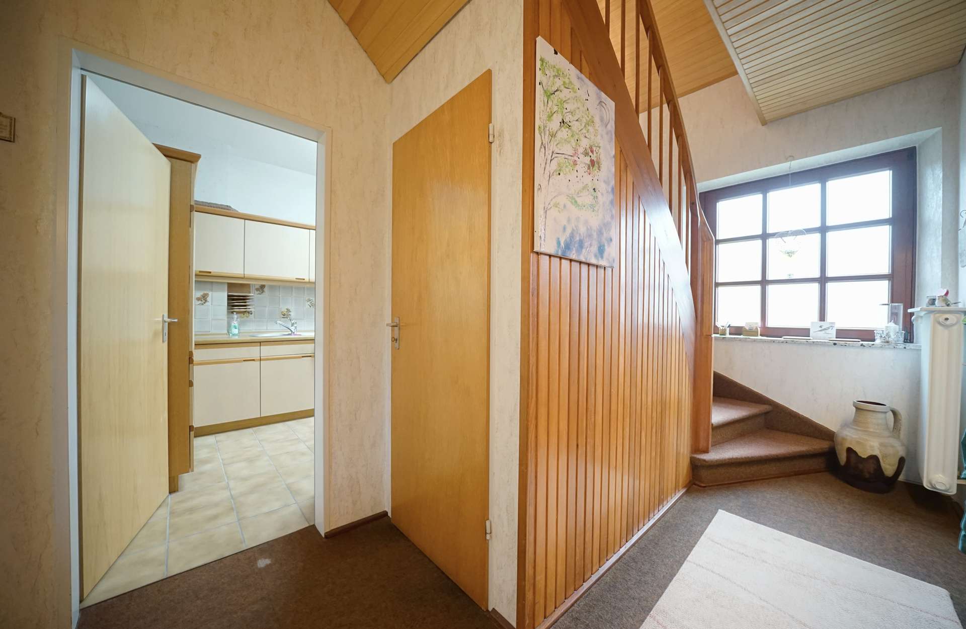 Treppenhaus II – Doppelhaushälfte mit Anbau und Garage auf großem Grundstück, Bremen