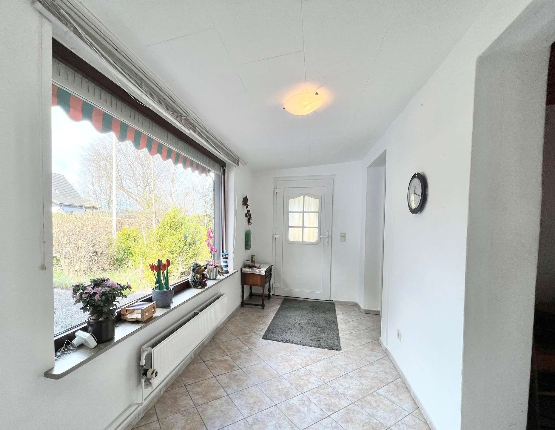 Eingansbereich – Provisionsfrei: Bungalow mit Garage auf großem Grundstück, Flensburg