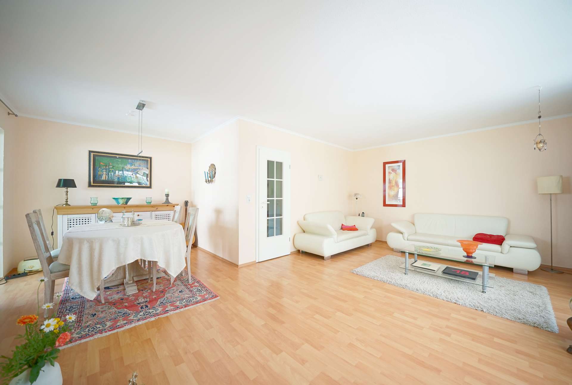 Wohn- und Esszimmer – Charmante DHH mit Garage in begehrter Lage, Bremen