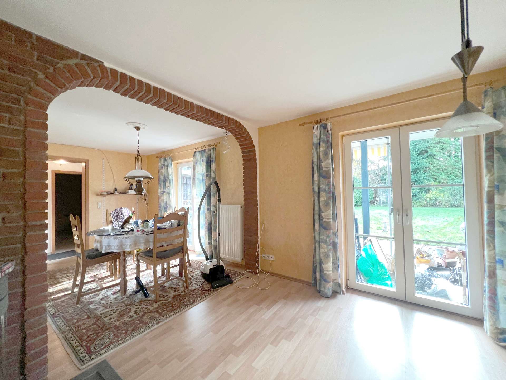 Wohnzimmer – Provisionsfrei: Bungalow mit Garage auf großem Grundstück, Flensburg