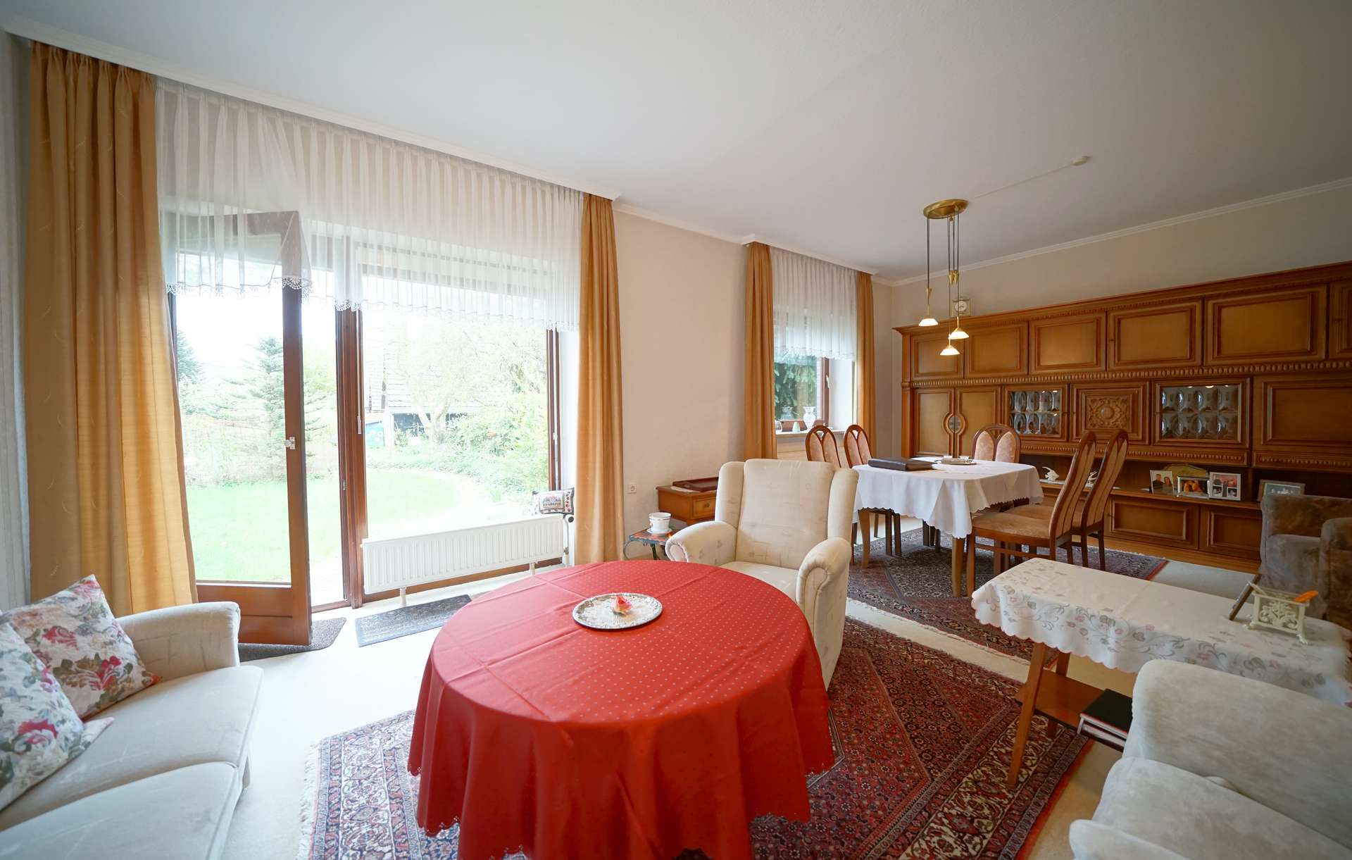 Wohnzimmer – Doppelhaushälfte mit Anbau und Garage auf großem Grundstück, Bremen