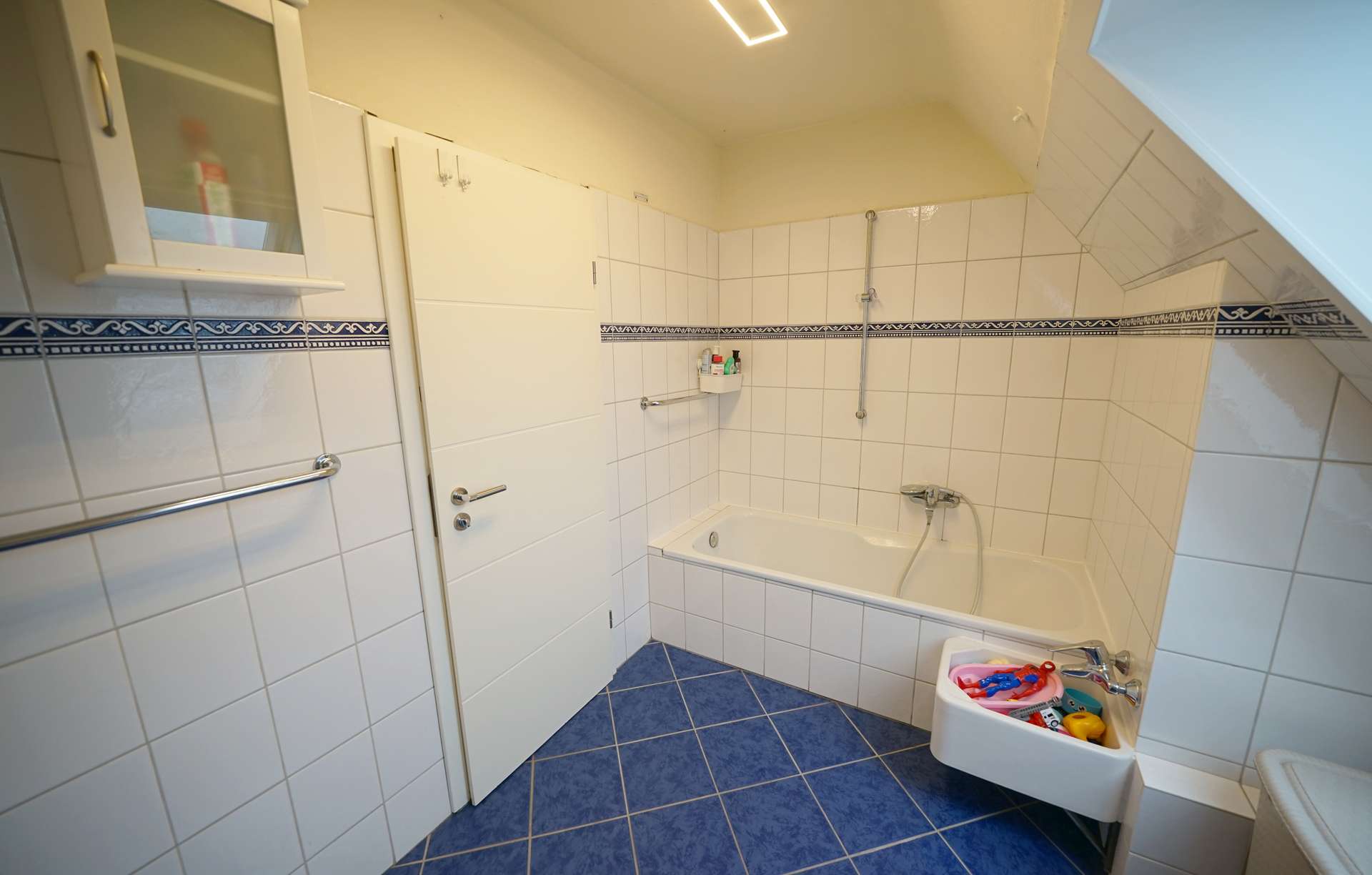 Bad DG – Einfamilienhaus mit Garage in idyllischer Lage, Kirchlinteln