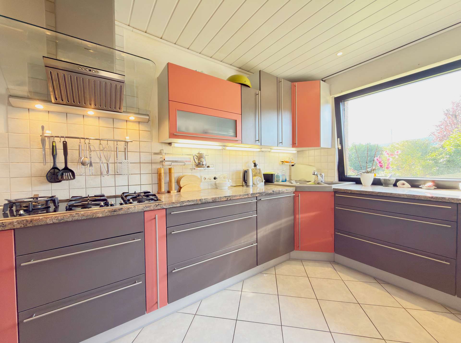 Küche – Großzügiger Bungalow mit Garage und überdachter Terrasse, Oldenburg (Oldb)