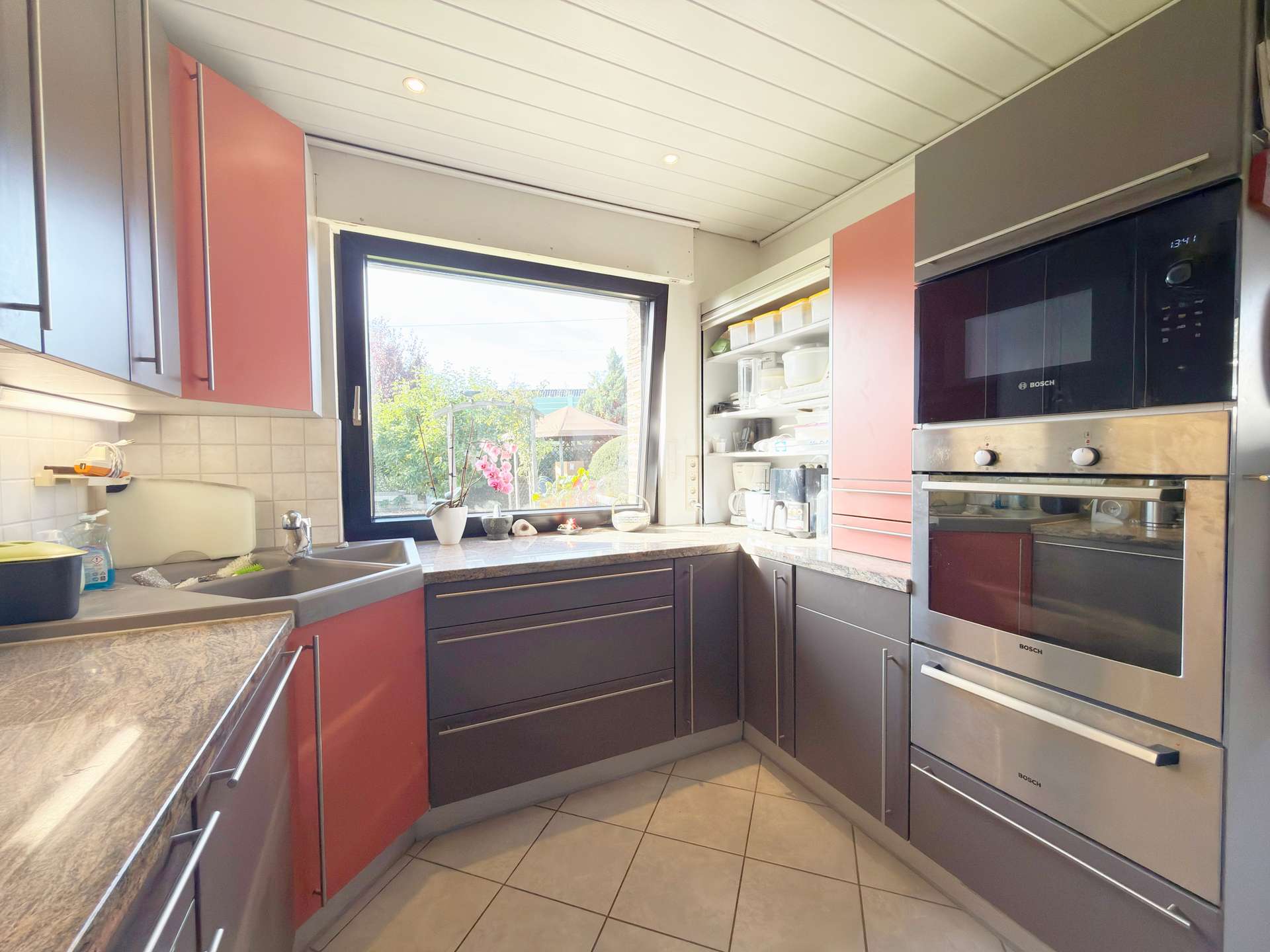 Küche – Großzügiger Bungalow mit Garage und überdachter Terrasse, Oldenburg (Oldb)