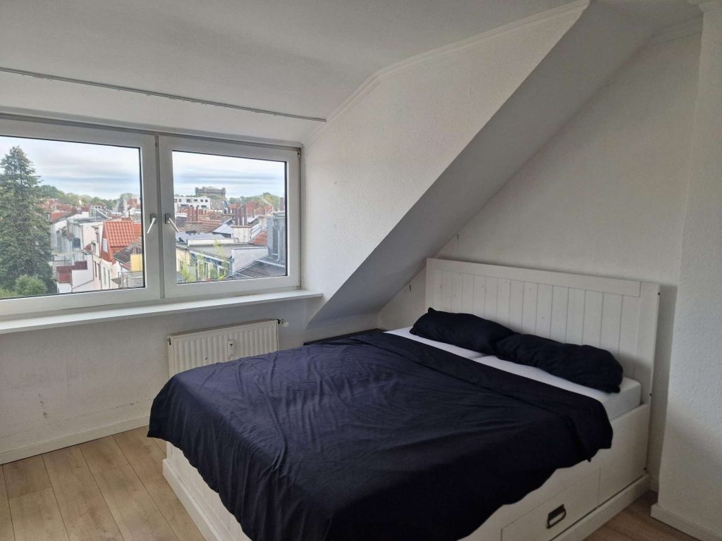 Möbliertes WG-Zimmer in der Neustadt