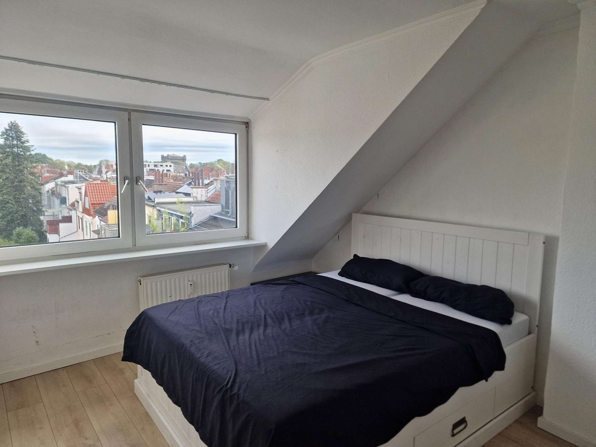 Möbliertes WG-Zimmer in der Neustadt