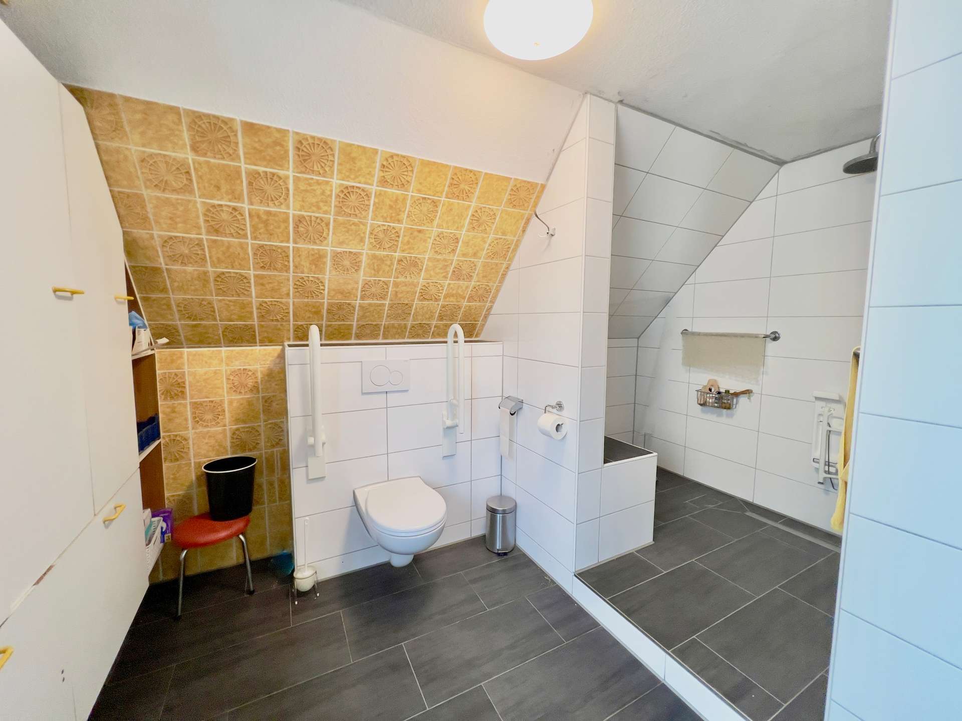 Bad – Einfamilienhaus mit Wintergarten und Garage in ruhiger Lage, Bremerhaven