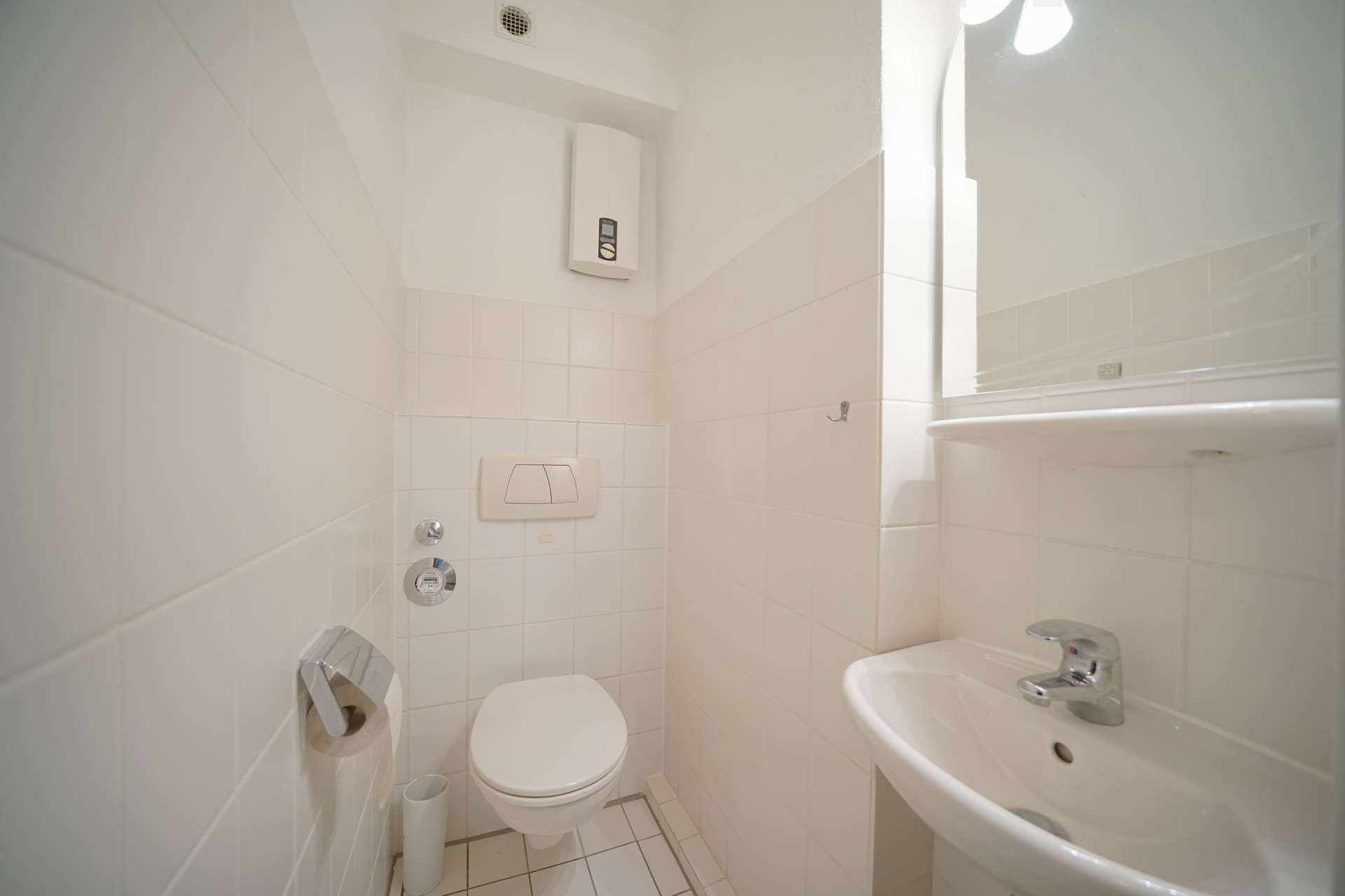 Toilette – Attraktive Eigentumswohnung mit Terrasse und Tiefgaragenstellplatz, Bremen