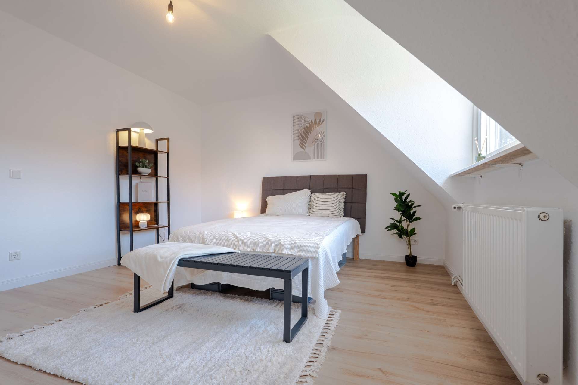 Schlafzimmer – Einziehen & wohlfühlen – modernisiertes Reihenhaus, Bremen