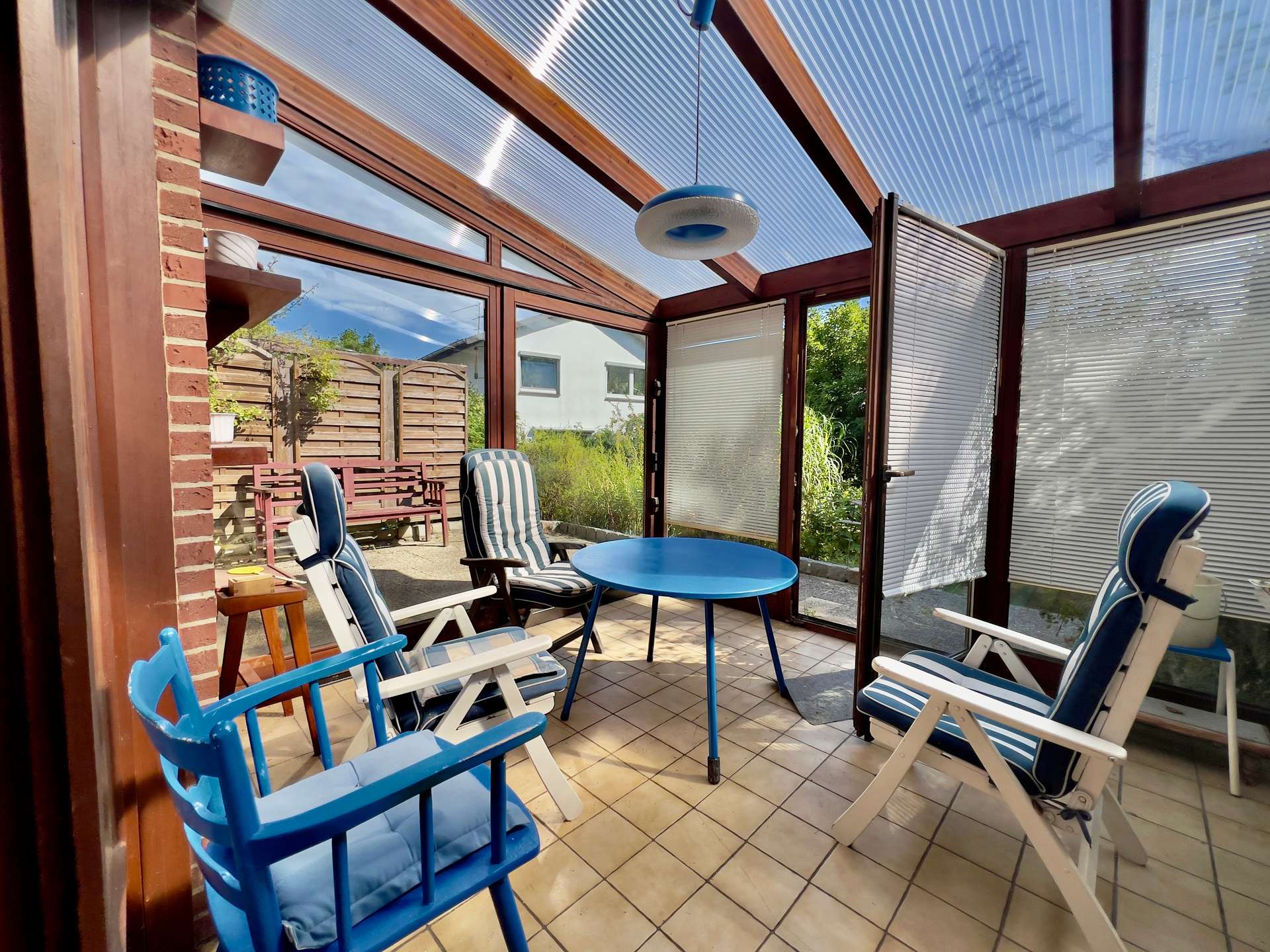 Wintergarten – Einfamilienhaus mit Wintergarten und Garage in ruhiger Lage, Bremerhaven